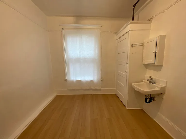 833 Kearny St #50 — Photo 5
