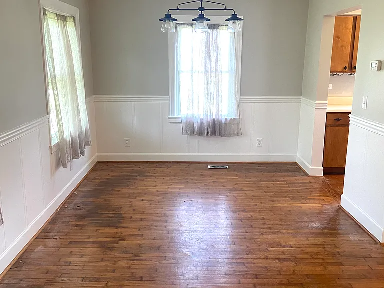 930 Oak Hill Dr — Photo 5