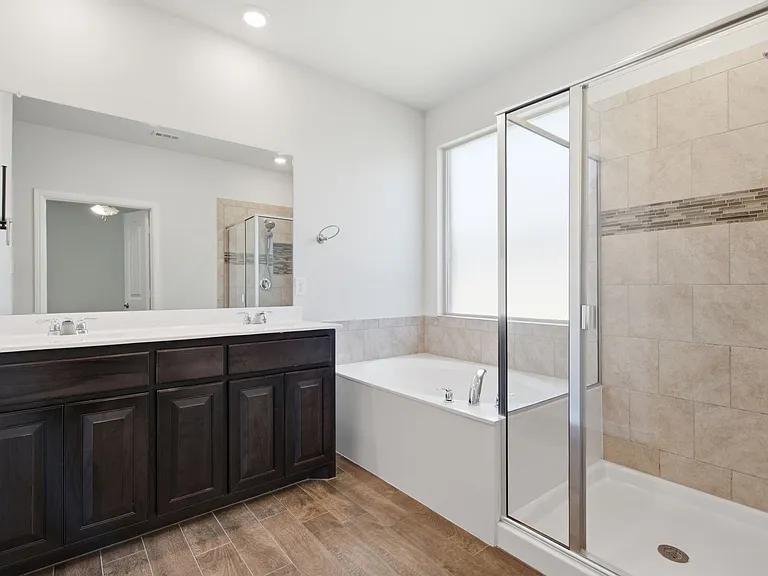 1113 Twin Brooks Ln — Photo 18