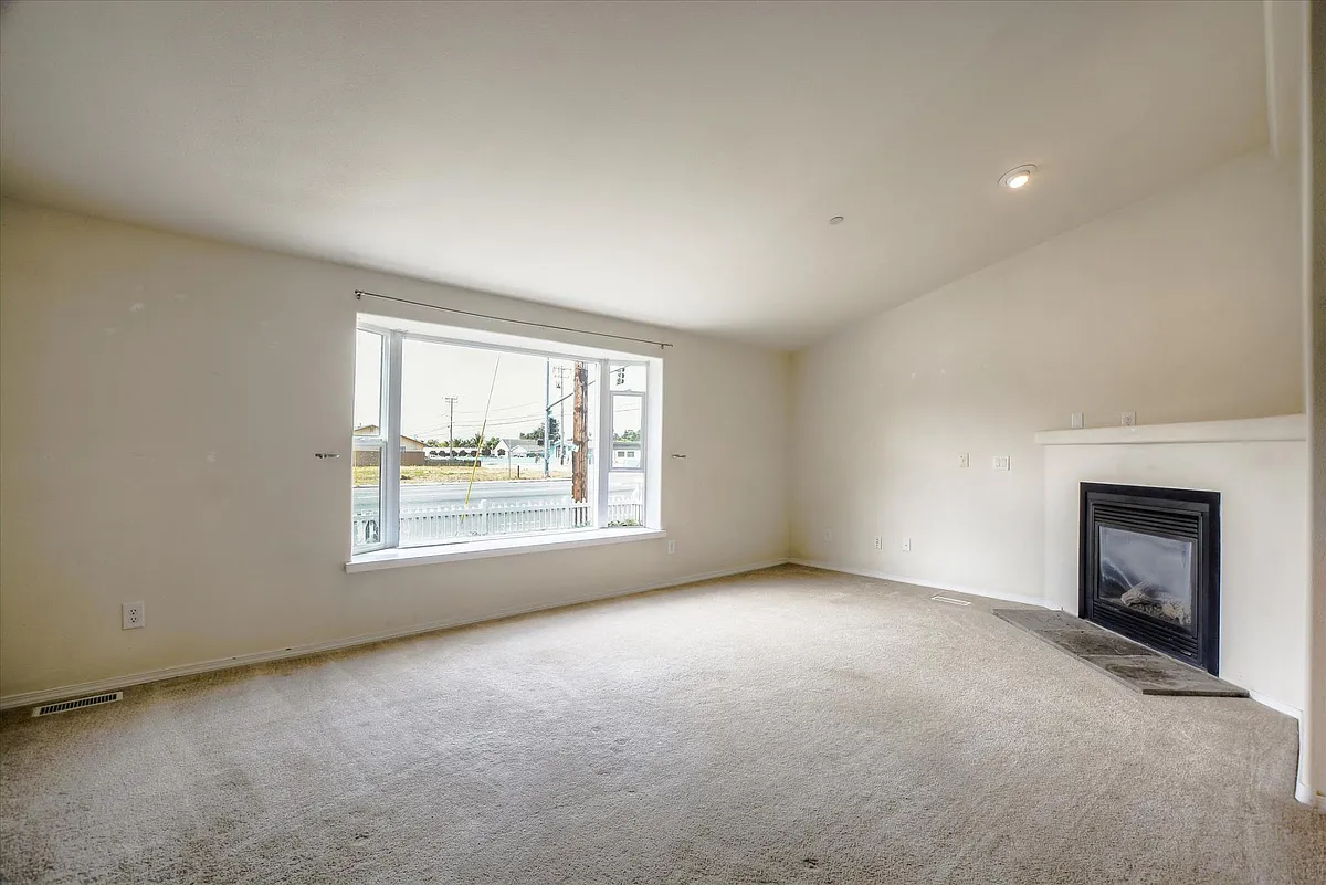 Sitting room - Capitola Rd