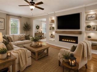 43 Franklin Rd, Scituate, RI 02825