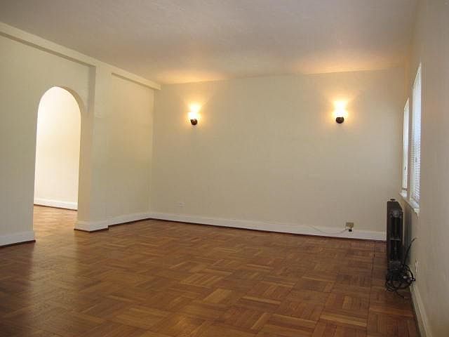 1st image of 125 Baywood Ave #119