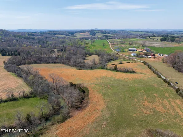 1413 Trigonia Rd, Maryville, TN 37801