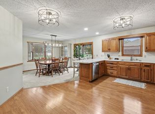 416 E 15th St, Pella, IA 50219