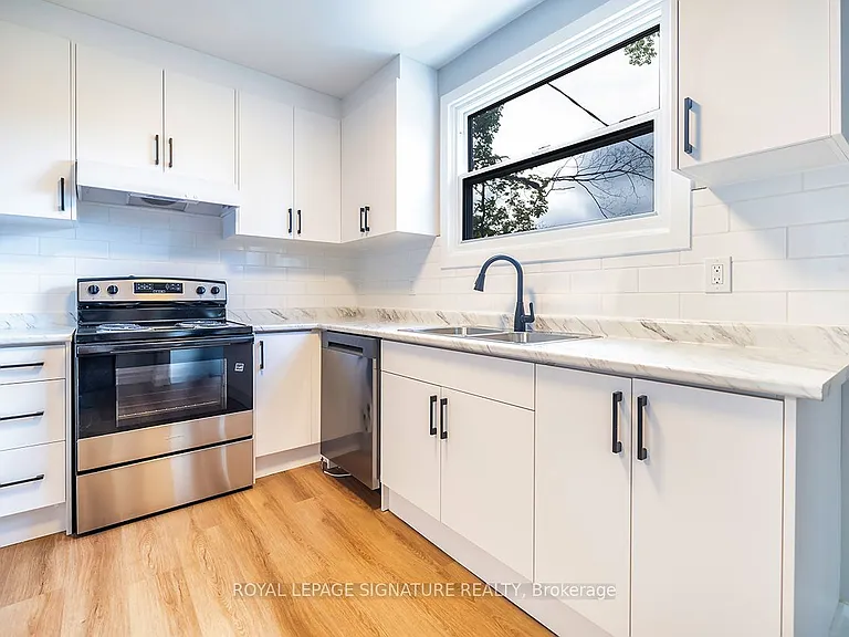 688 Aylmer St N — Photo 8