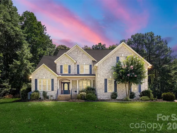 4266 Barbrick St, Sherrills Ford, NC 28673