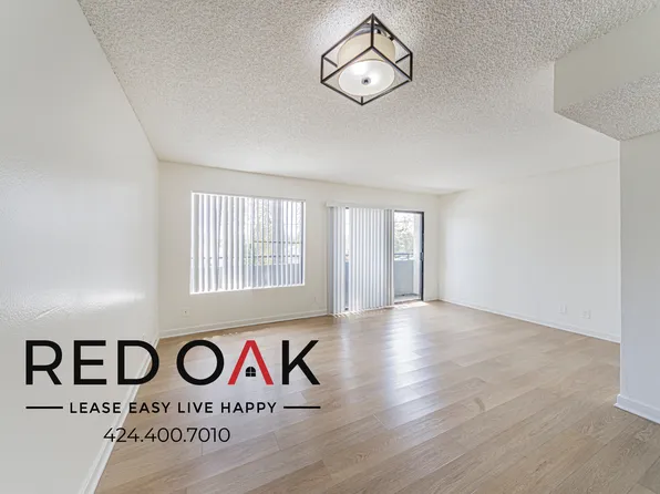 11817 Victory Blvd