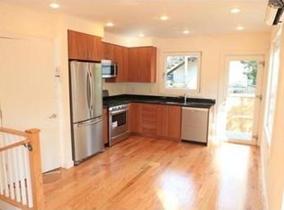 9 Clary St #TH9, Cambridge, MA 02139