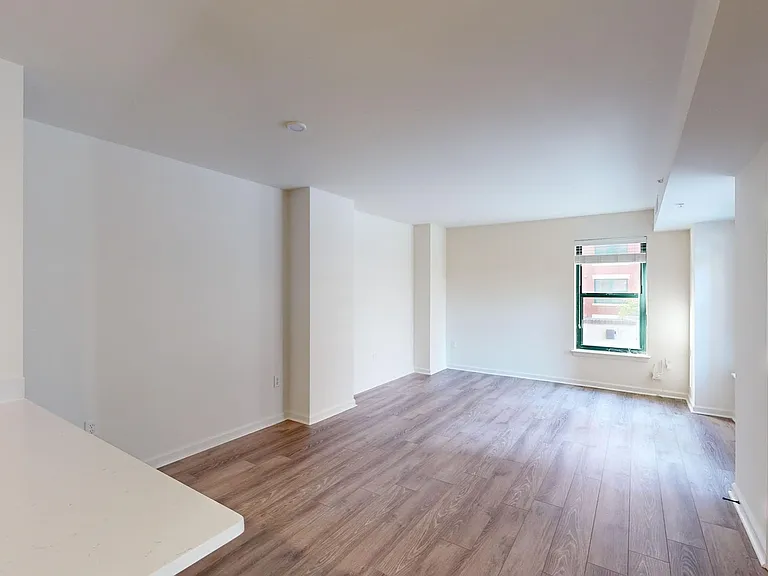 1301 Thomas Circle — Photo 45