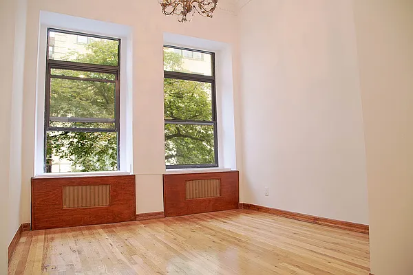 Rented by Nest Seekers International | media 29