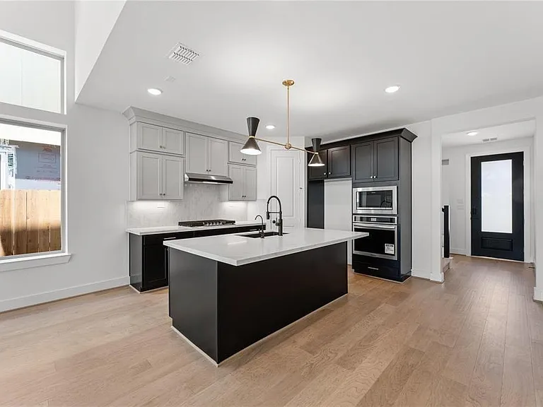 29751 Bur Creek Ln — Photo 7
