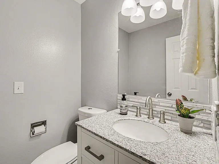 328 Butch Cassidy Dr — Photo 7