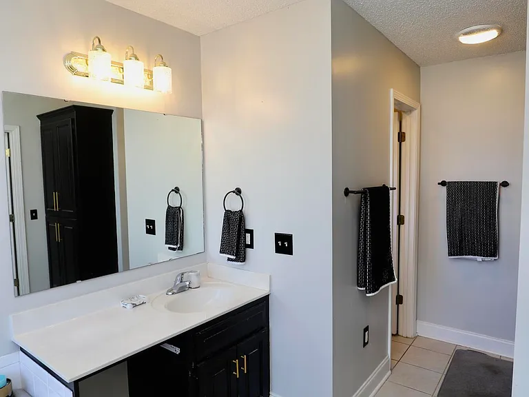 3245 Arborwood Dr — Photo 39