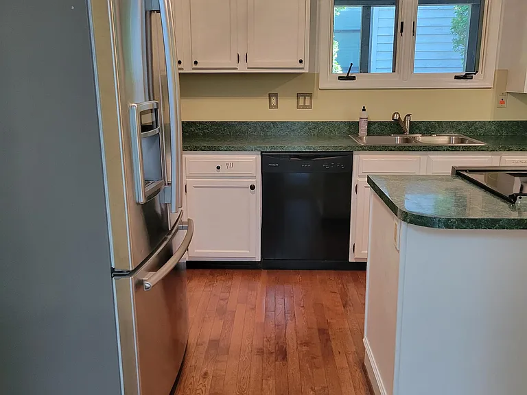 111 Gilford Ter — Photo 16