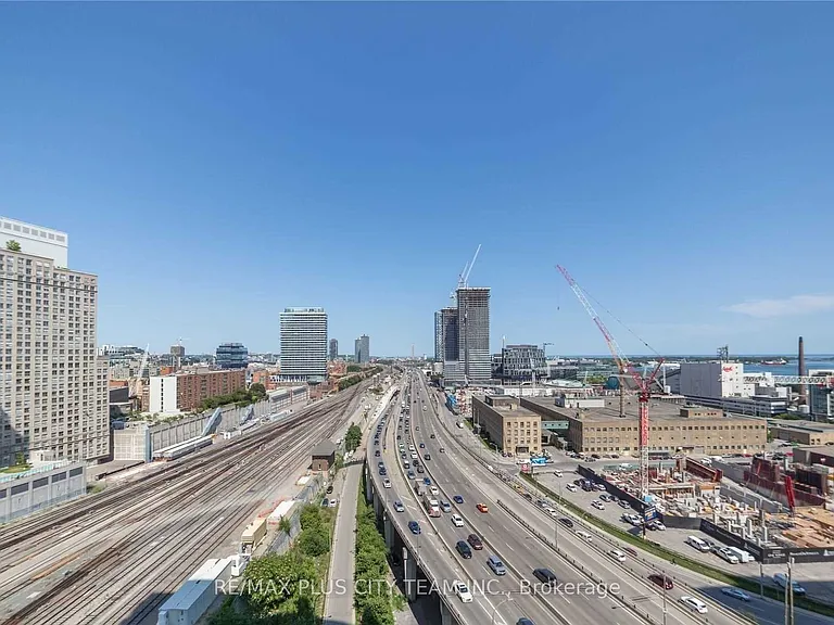 18 Yonge St #1809 — Photo 15