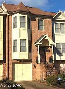 2nd image of 903 Shaw Ct
