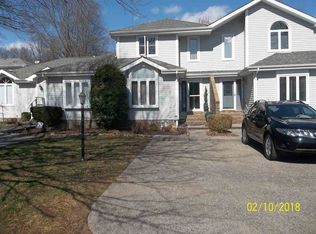 912 Stonebrook Dr, Paducah, KY 42003