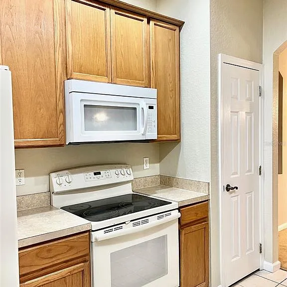 3000 Laurel Park Ln #101 — Photo 8