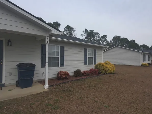 204 Bahia Ln, Raeford, NC 28376