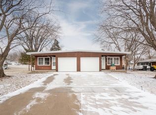 1213-1215 Higby Dr, Cedar Falls, IA 50613
