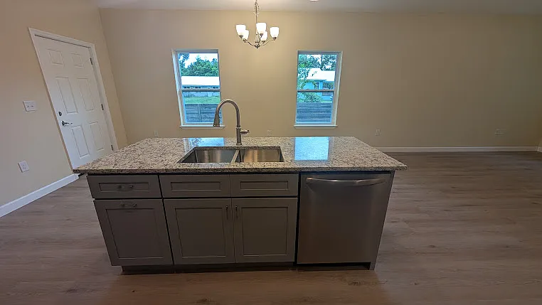 3325 S Palm Ave — Photo 17