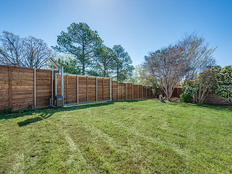 304 Oak Dr — Photo 21
