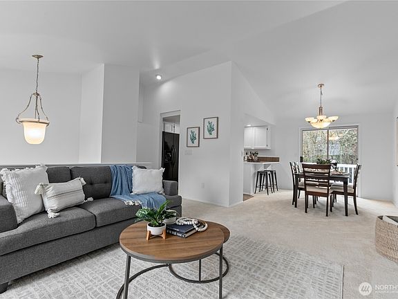 4th image of 15010 87th Avenue NE