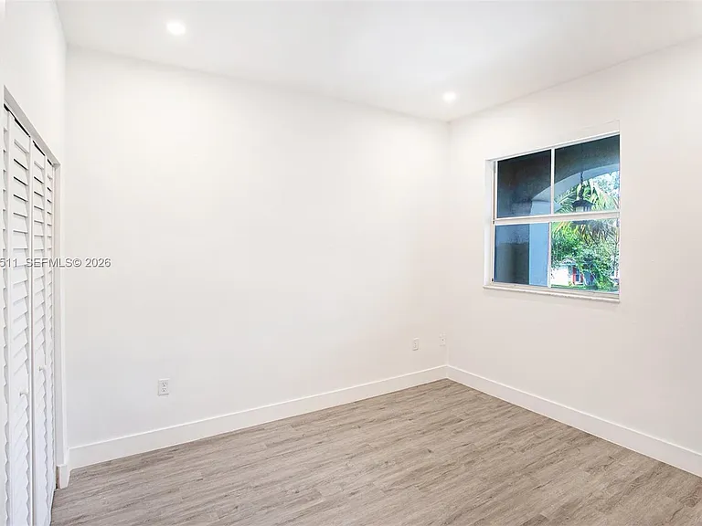 4234 NE 9th St #4234 — Photo 16