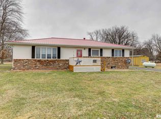 4071 Sherman Rd, Sherman, IL 62684