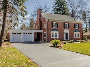 10 Whetten Rd, West Hartford, CT 06117