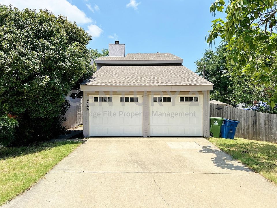 1st image of 725 Cain St