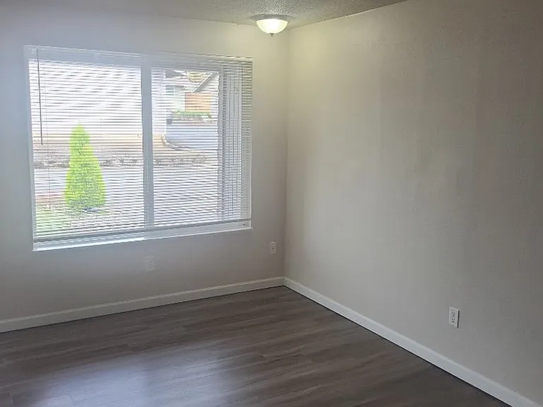 3331 NE 57th Ave — Photo 14