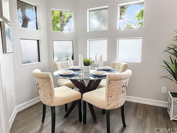 4th image of 1739 E Broadway #1