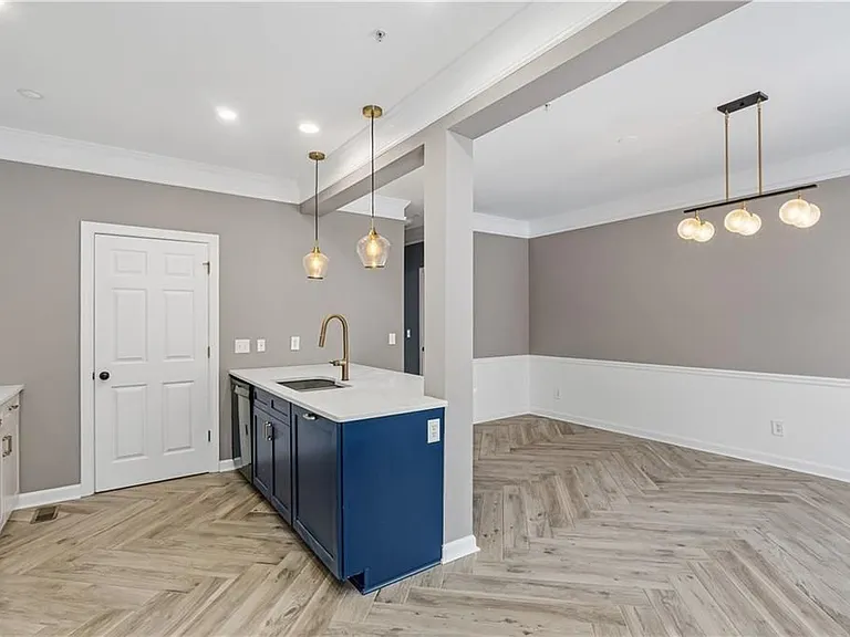 260 Manning Rd #155 — Photo 11