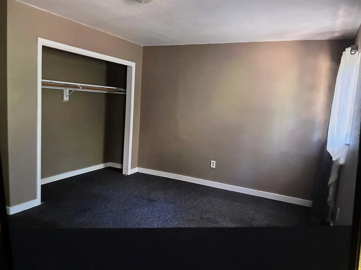 2 bed, 950 sqft, $1,500 — Photo 4
