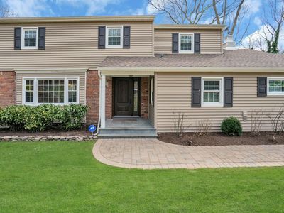 23 Parsons Drive, Dix Hills, NY, 11746