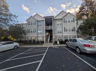 4705 E Pennoak Ln, Greensboro, NC 27407