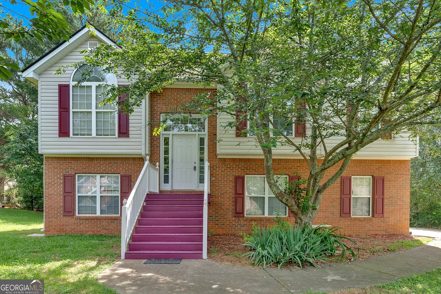 163 Orchard Way SE photo 1