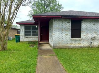 1611 Hazelwood St #B, Conroe, TX 77301