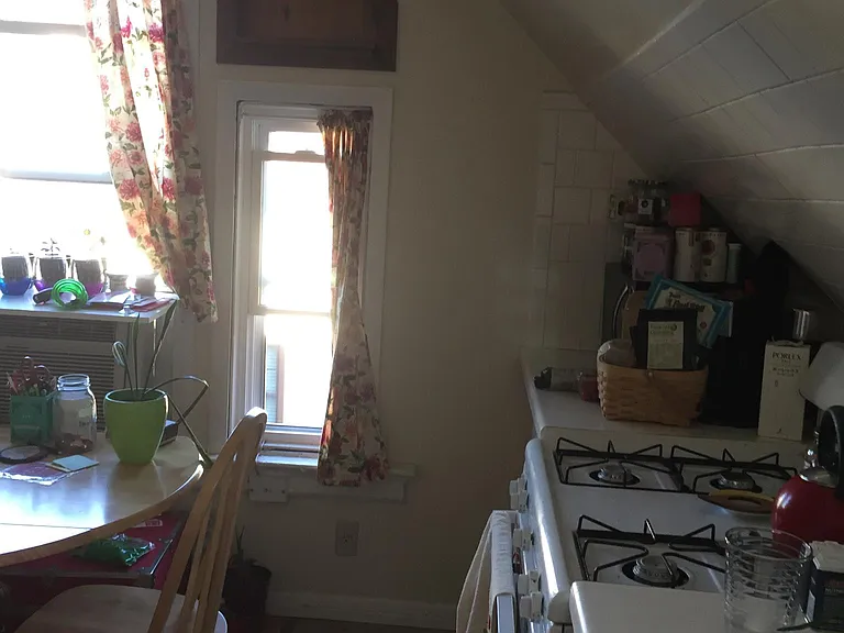 255 Hosea Ave #8 — Photo 9