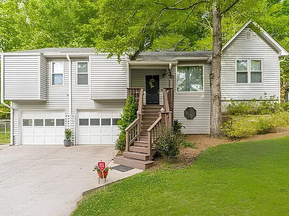 4020 Sumit Wood Dr NW, Kennesaw, GA 30152