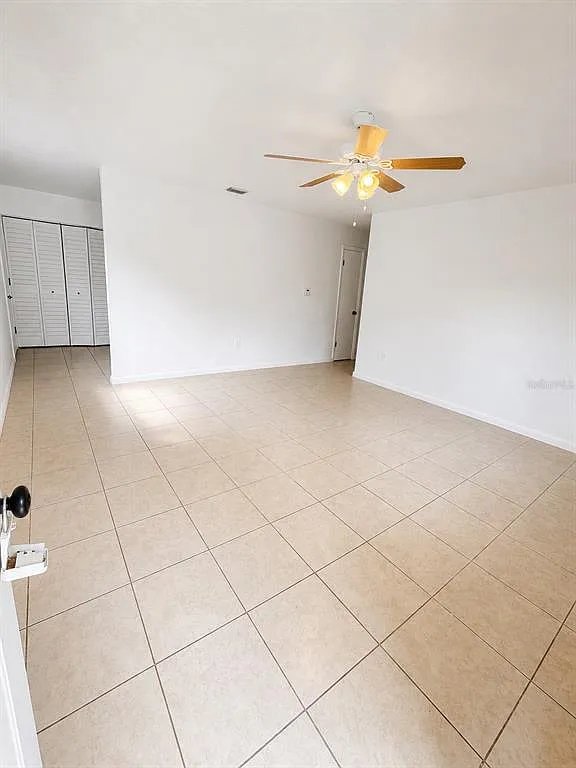 2 bed, 1.0 bath, 1028 sqft, $1,199 — Photo 2