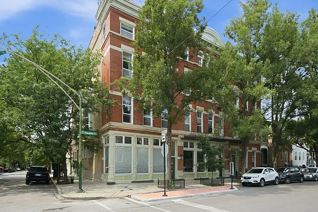 1 bed, $2,500 — Photo 1