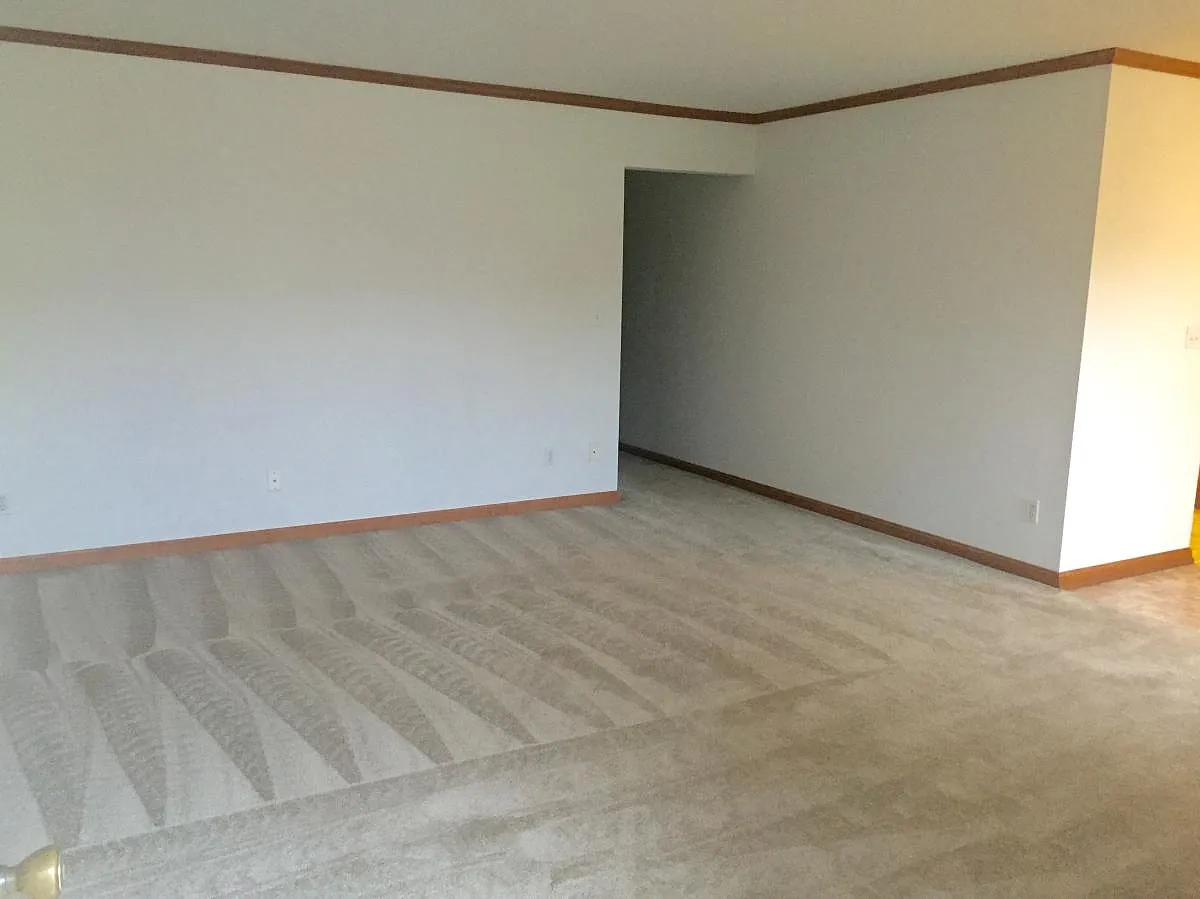 2 bed, 1.5 bath, 1050 sqft, $1,250 — Photo 2