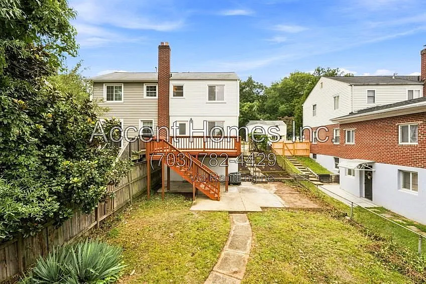 2 bed, 1.0 bath, 816 sqft, $3,300 — Photo 4