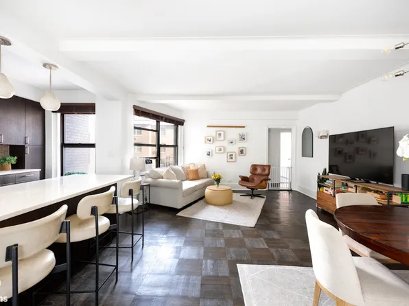 35 West 92nd Street 7A image 1 of 11