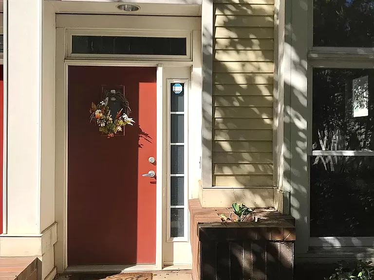 663 Alexander St #1 — Photo 15