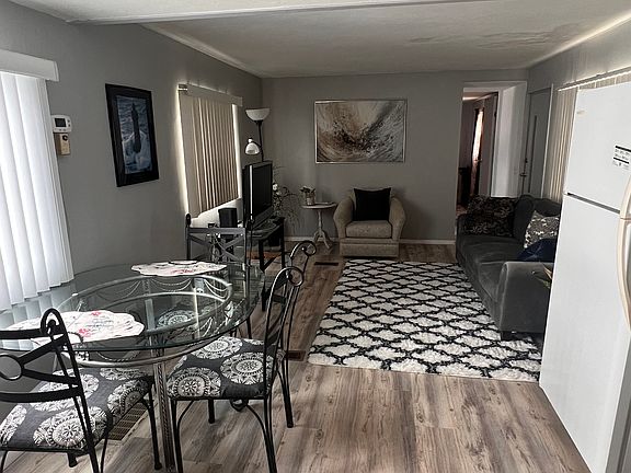 4th image of 705 Roma Rd