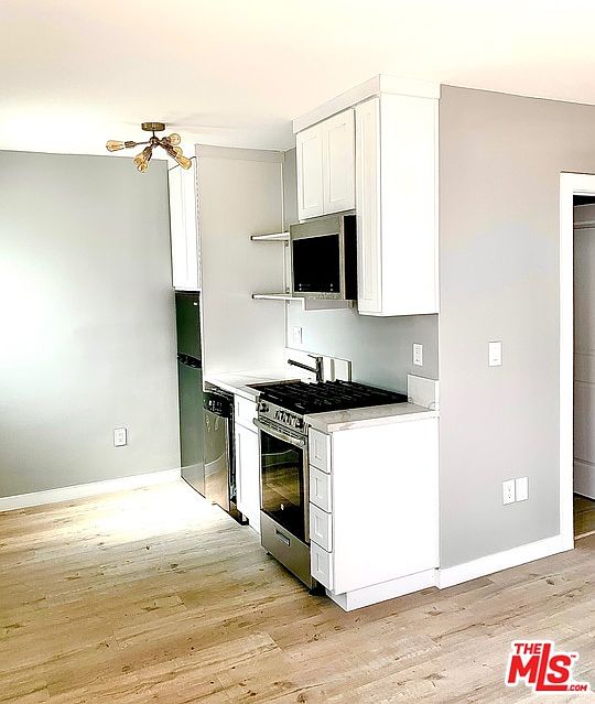1st image of 613 S Prairie Ave #13