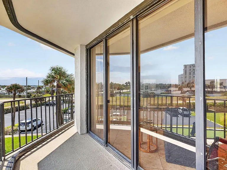 9650 S Ocean Dr #210 — Photo 31